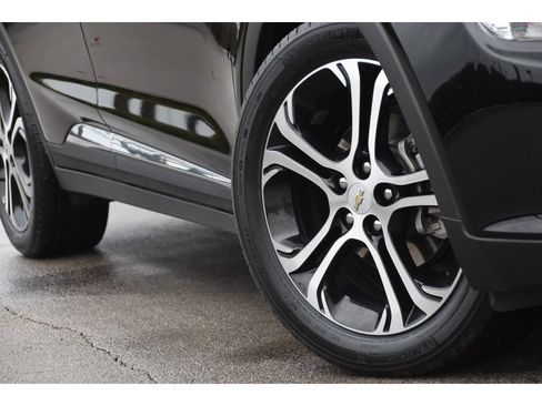 Used 2021 Chevrolet Bolt Premier w/ Infotainment Package image 9