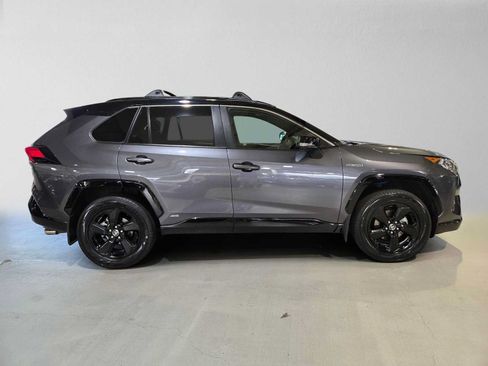 Used 2020 Toyota RAV4 XSE AWD/4WD image 2