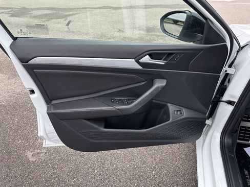 Used 2025 Volkswagen Jetta Sport FWD image 13