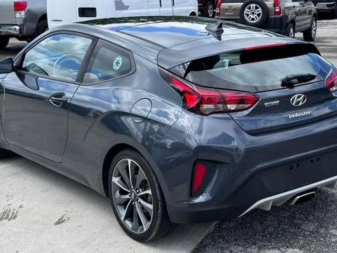 Used 2019 Hyundai Veloster 2.0 Premium FWD image 2