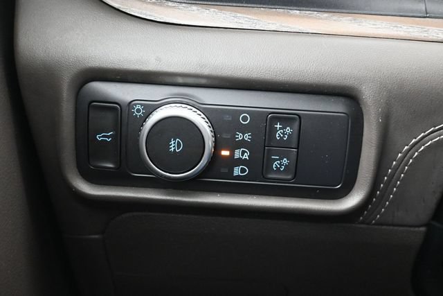 Used 2022 Ford Explorer Platinum w/ Equipment Group 601A AWD/4WD image 27