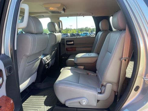 Used 2020 Toyota Sequoia Platinum AWD/4WD image 13