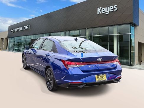 Certified 2022 Hyundai Elantra SEL FWD image 7