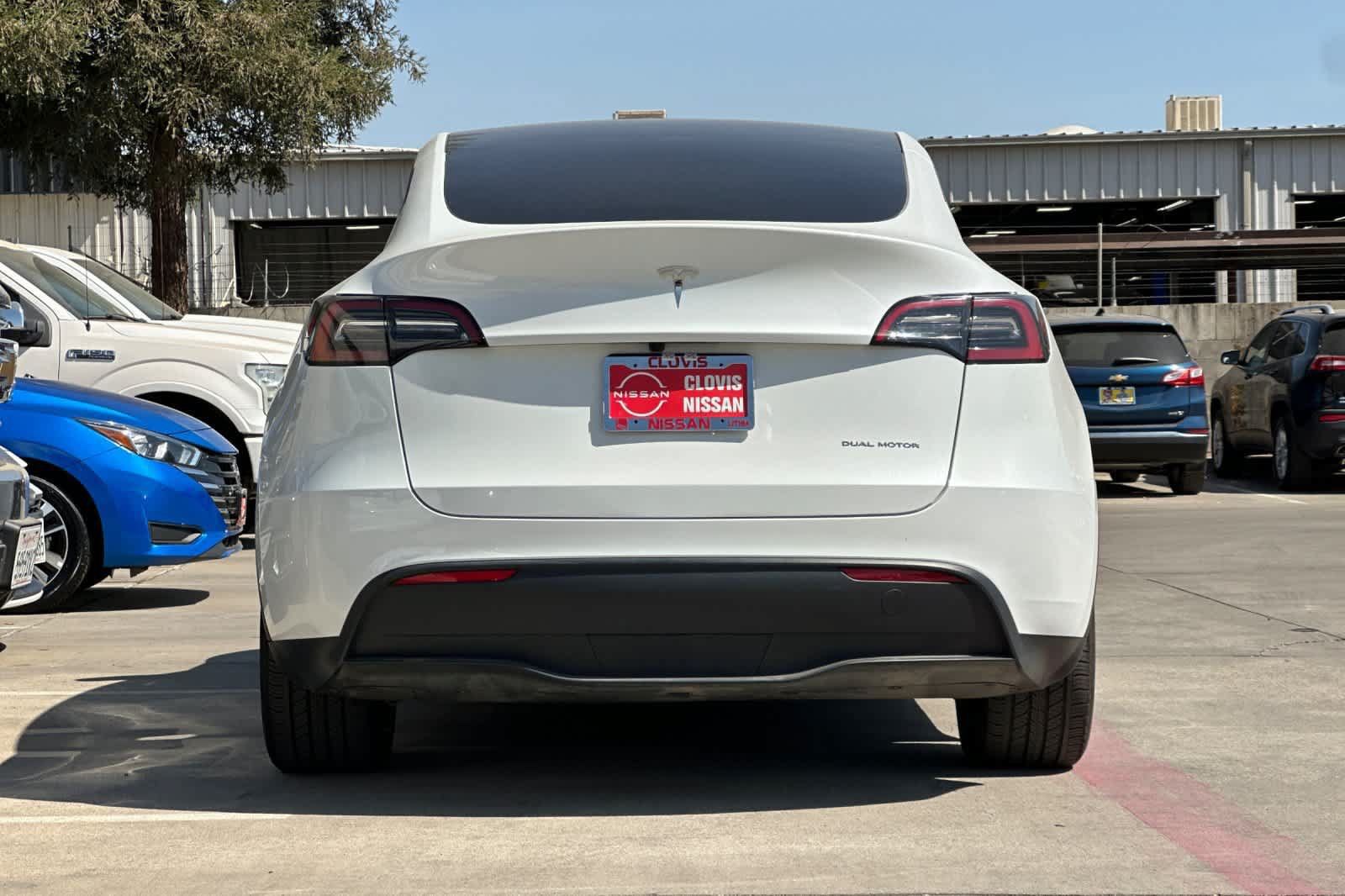 Used 2024 Tesla Model Y Long Range AWD/4WD image 8