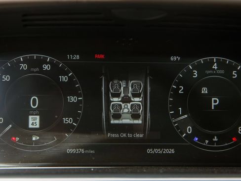 Used 2018 Land Rover Range Rover Sport HSE AWD/4WD image 19