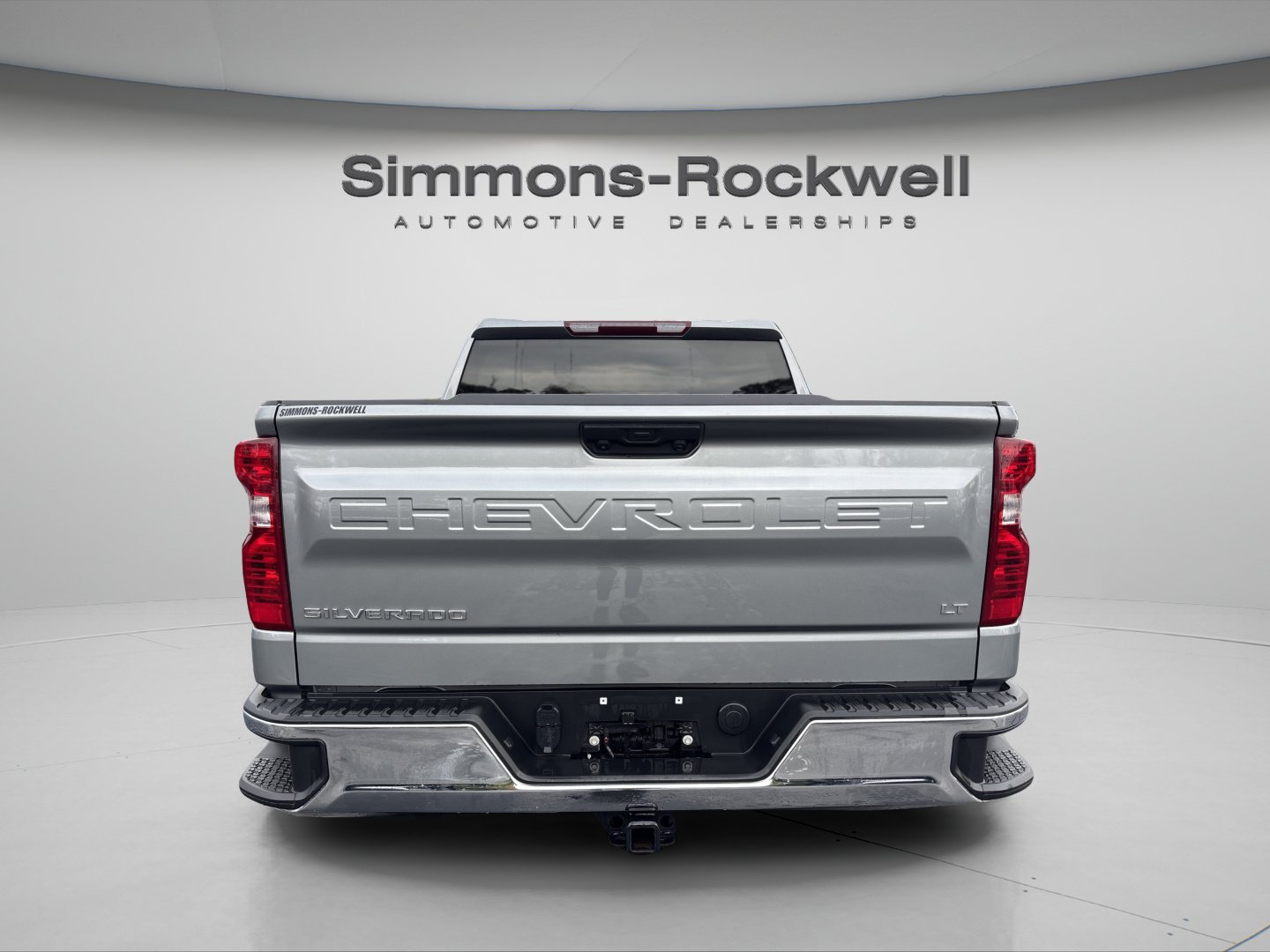 Used 2024 Chevrolet Silverado 1500 LT AWD/4WD image 4