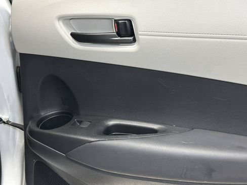 Used 2025 Toyota Corolla Cross L FWD image 34