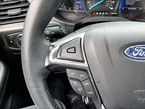 Certified 2024 Ford Edge SEL w/ Convenience Package image 17