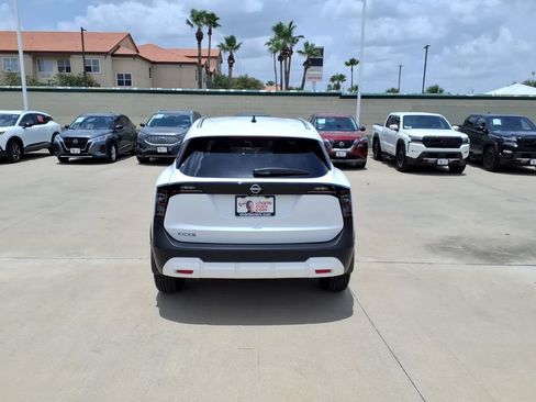 Used 2026 Nissan Kicks SV FWD image 4