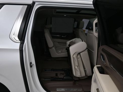 Used 2023 GMC Yukon XL Denali w/ Denali Reserve Package AWD/4WD image 55