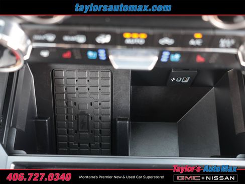 Used 2023 Ford F350 Platinum w/ Tremor Off-Road Package AWD/4WD image 32