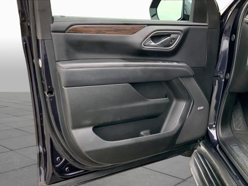 Used 2024 Chevrolet Tahoe Premier RWD image 20