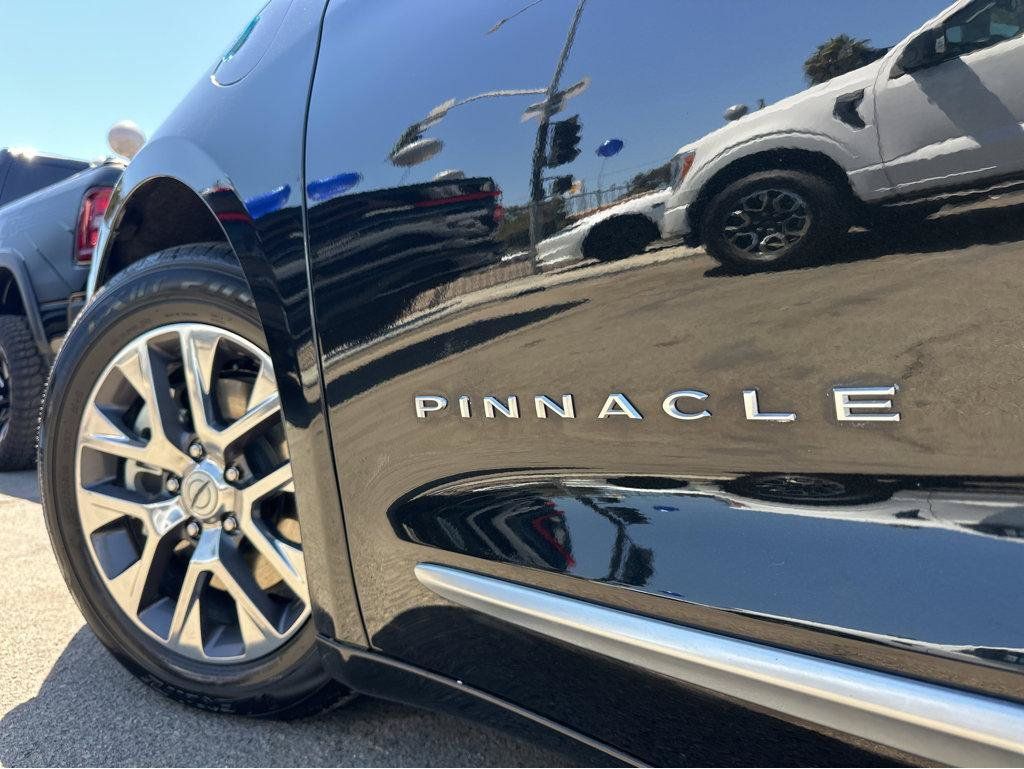 Used 2023 Chrysler Pacifica Pinnacle FWD image 42