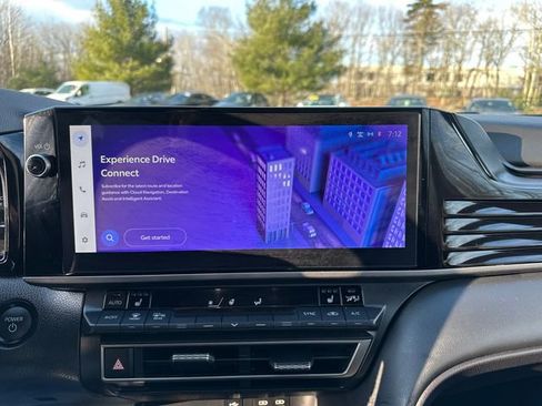 Used 2025 Toyota Camry XSE FWD image 37