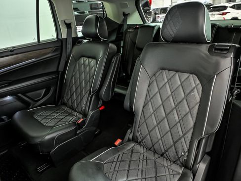 Certified 2026 Volkswagen Atlas SEL Premium R-Line image 14