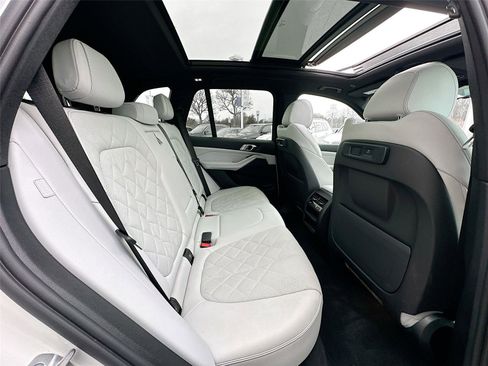 Certified 2023 BMW X5 xDrive40i w/ Premium Package image 28