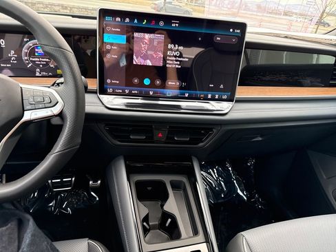 New 2026 Volkswagen Tiguan SEL R-Line image 12