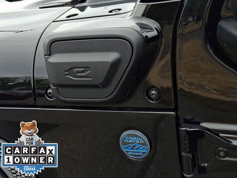 Used 2023 Jeep Wrangler Unlimited w/ Cold Weather Group image 30