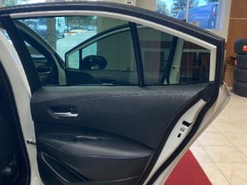 Used 2020 Toyota Corolla SE FWD image 8