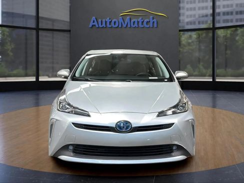 Used 2020 Toyota Prius XLE w/ Preferred Accessory Package AWD/4WD image 2