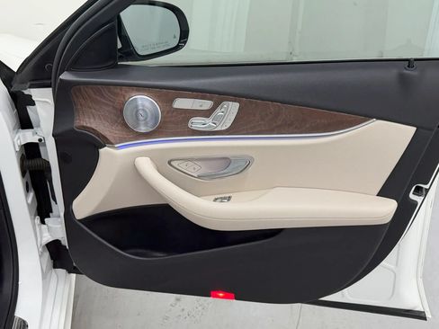 Used 2017 Mercedes-Benz E 400 4MATIC Wagon image 77