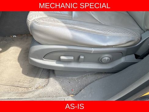 Used 2014 Chevrolet Traverse LT image 11