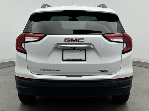 Used 2023 GMC Terrain SLE w/ Driver Convenience Package image 6