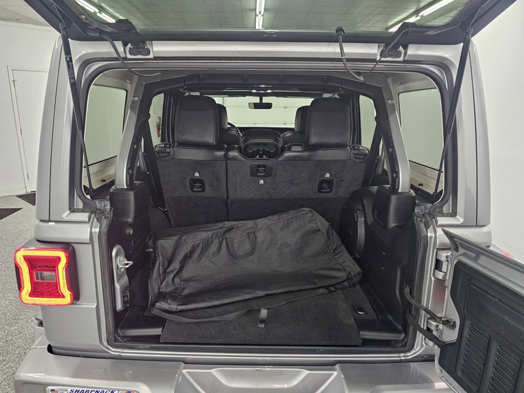 Used 2021 Jeep Wrangler Unlimited Sahara AWD/4WD image 26