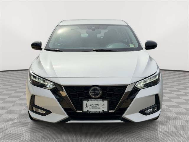 Used 2023 Nissan Sentra SR w/ Electronics Package FWD image 2