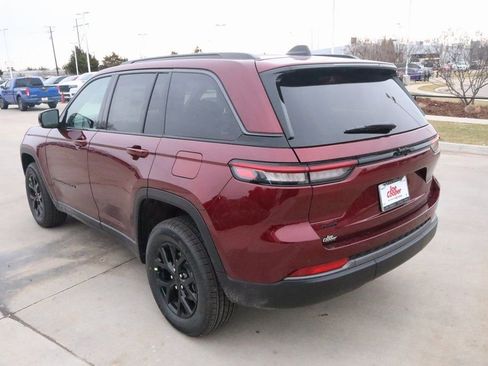 New 2026 Jeep Grand Cherokee Laredo image 24