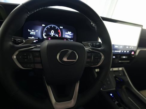 Used 2024 Lexus GX 550 image 19