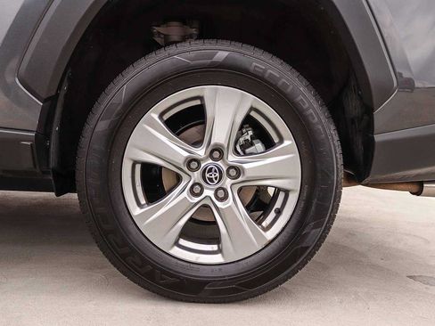 Used 2025 Toyota RAV4 XLE AWD/4WD image 10