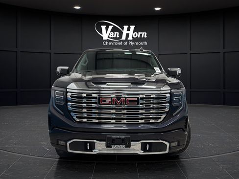 Used 2023 GMC Sierra 1500 Denali w/ Denali Reserve Package AWD/4WD image 2