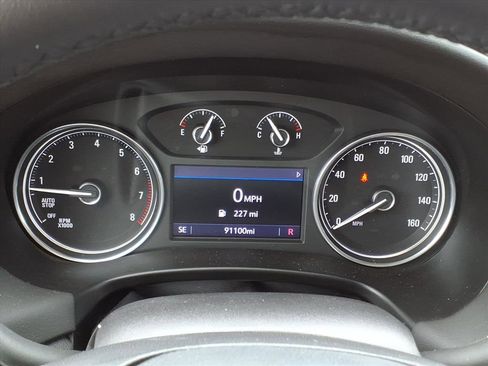 Used 2020 Buick Enclave Essence FWD image 8