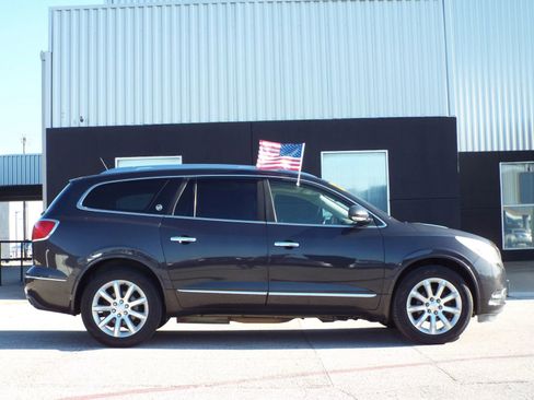 Used 2017 Buick Enclave Premium w/ Experience Buick Package AWD/4WD image 4