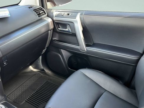 Used 2022 Toyota 4Runner TRD Sport AWD/4WD image 14