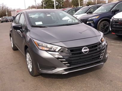 New 2025 Nissan Versa S w/ Trunk Package