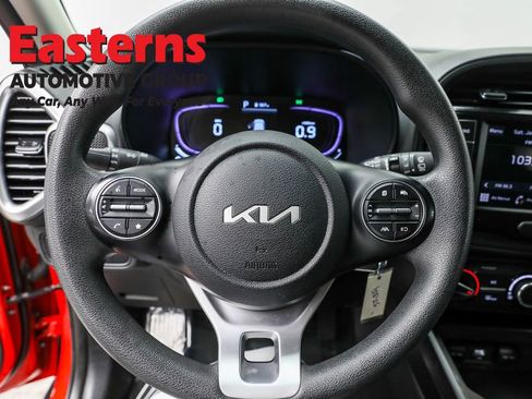 Used 2023 Kia Soul LX w/ Option Group 015 FWD image 10