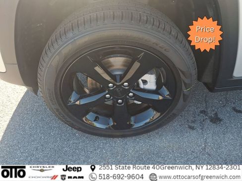 New 2025 Jeep Grand Cherokee Limited w/ Black Appearance Package image 31