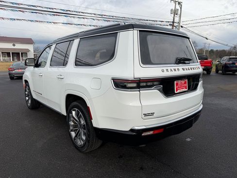 Used 2024 Jeep Grand Wagoneer Series III image 3