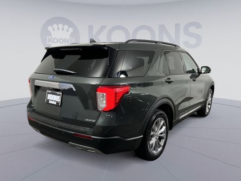 Used 2022 Ford Explorer XLT w/ Equipment Group 202A image 7