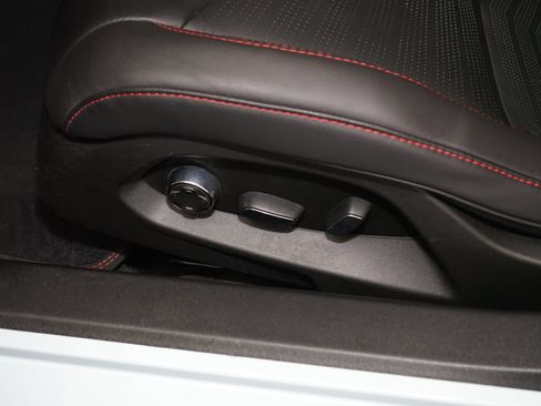 Used 2024 Chevrolet Corvette Z06 w/ Stealth Interior Trim Package RWD image 25