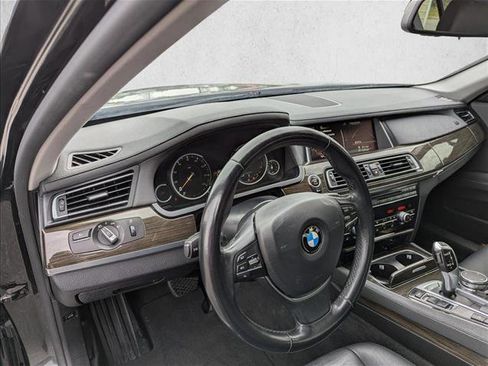 Used 2015 BMW 740Li xDrive image 12