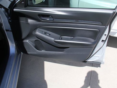 Used 2024 Nissan Altima 2.5 S FWD image 26