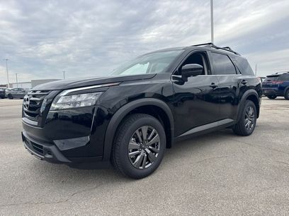 New 2025 Nissan Pathfinder SV w/ Black Appearance Package