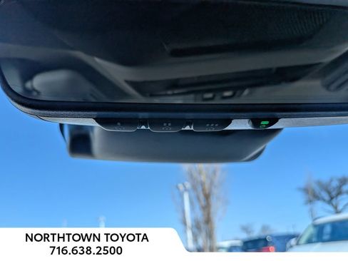 Used 2024 Subaru Crosstrek 2.5i Limited AWD/4WD image 23