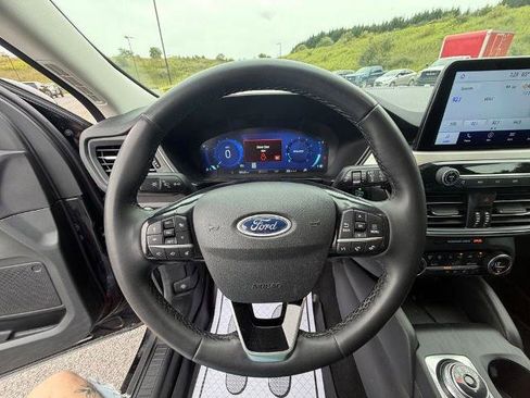 Certified 2021 Ford Escape SEL AWD/4WD image 35