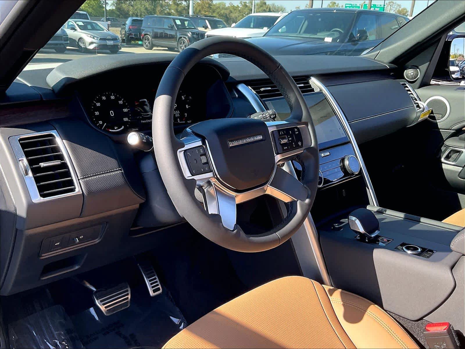 New 2026 Land Rover Discovery Dynamic SE AWD/4WD image 8