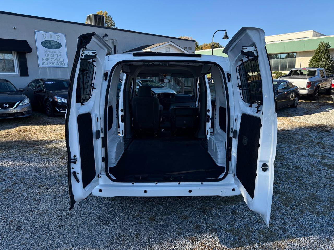 Used 2020 Nissan NV200 SV w/ Sliding Glass Door Package FWD image 32