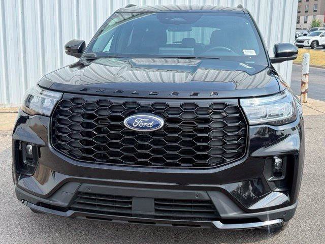 Used 2025 Ford Explorer ST-Line w/ ST-Line Street Pack AWD/4WD image 21